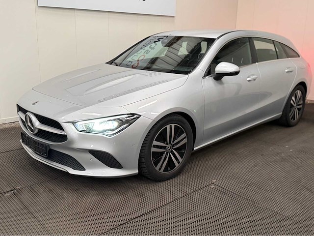 Mercedes-benz - cla - klasse - shooting brake - personenauto - 2021 - afbeelding 1 van  13