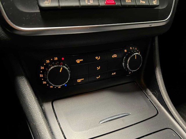 Mercedes-benz - cla-klasse - 180 edition 1 2014 rb-088-h iaw - afbeelding 21 van  23