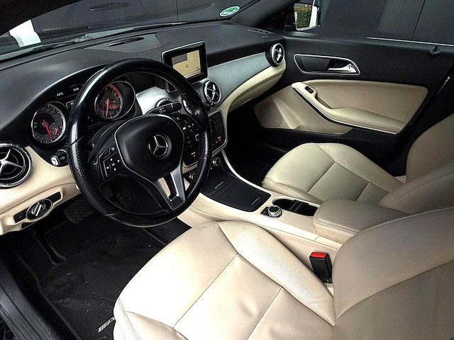 Mercedes-benz - cla-klasse - 200 edition 1 - car - 2013|5-skz-86|iaw - afbeelding 6 van  23