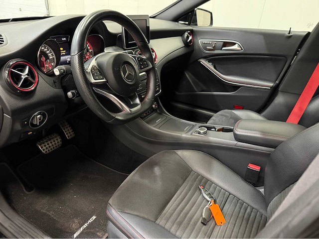 Mercedes-benz - cla-klasse - 250 - personenauto - 2016 - afbeelding 4 van  37