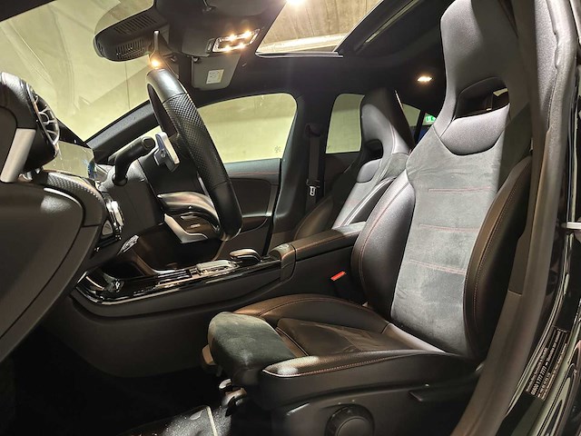 Mercedes-benz - cla-klasse - cla180 d launch edition premium - personenauto - afbeelding 7 van  11