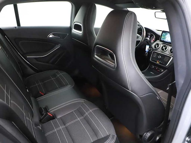 Mercedes-benz - cla-klasse shooting brake - 180 ambition gl-800-x 2015 iaw - afbeelding 23 van  25