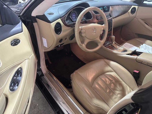 Mercedes-benz - cls-klasse - 500 automaat- 98-sf-tt- 2006 - afbeelding 6 van  8