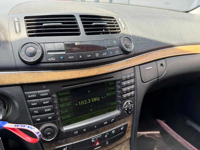 Mercedes-benz - e 280 cdi - bedrijfswagen - 2006 - afbeelding 2 van  14