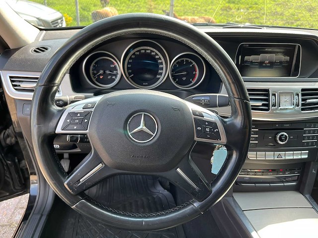 Mercedes-benz - e-klasse - 200 bluetec - personenauto - afbeelding 2 van  19