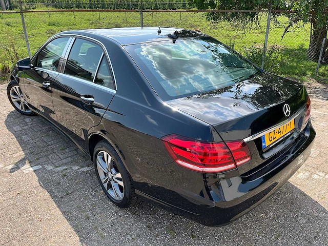 Mercedes-benz - e-klasse - 200 bluetec - personenauto - afbeelding 14 van  19