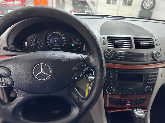 Mercedes-benz - e-klasse - 200 cdi avantgarde automaat- 3-xsz-01 - afbeelding 19 van  19