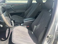 Mercedes-benz - e-klasse - 200 classic - car - 2000 - afbeelding 2 van  17