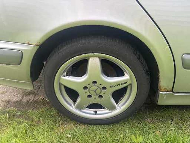 Mercedes-benz - e-klasse - 200 classic - car - 2000 - afbeelding 7 van  17