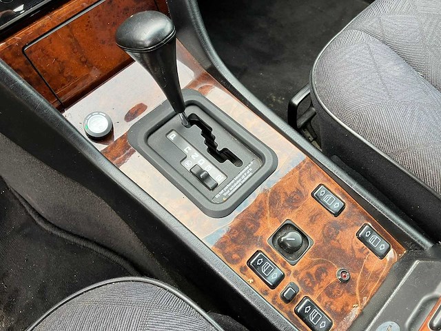 Mercedes-benz - e-klasse - 200 elegance - personenauto - afbeelding 2 van  18