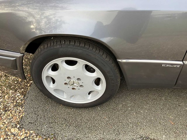 Mercedes-benz - e-klasse - 200 elegance - personenauto - afbeelding 9 van  18