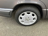 Mercedes-benz - e-klasse - 200 elegance - personenauto - afbeelding 10 van  18