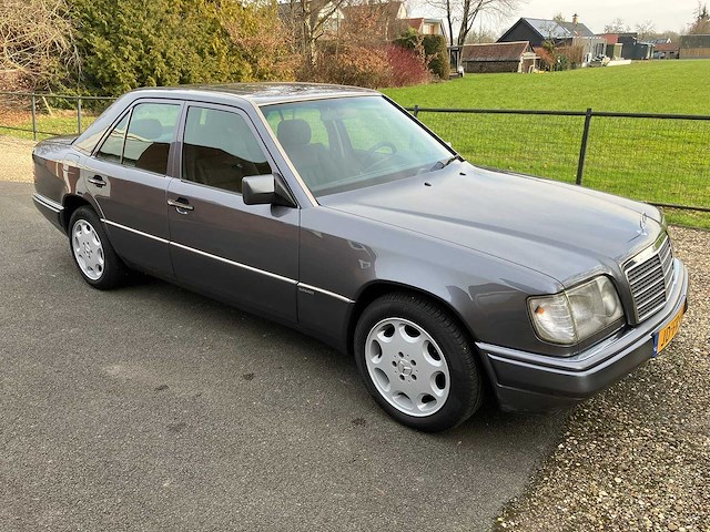 Mercedes-benz - e-klasse - 200 elegance - personenauto - afbeelding 7 van  18