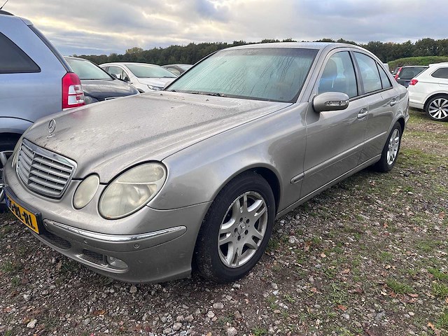 Mercedes-benz - e-klasse - 200 k. elegance - 55-rl-rl - afbeelding 1 van  19