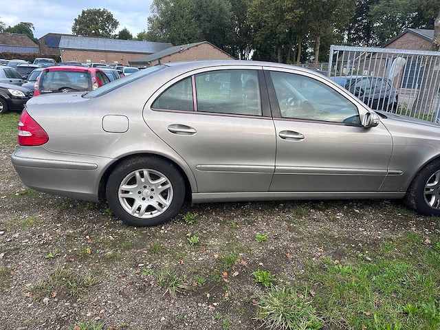 Mercedes-benz - e-klasse - 200 k. elegance - 55-rl-rl - afbeelding 16 van  19