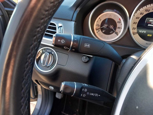 Mercedes-benz - e-klasse - 220 bt. amb. avant. - personenauto - afbeelding 2 van  25