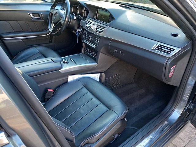 Mercedes-benz - e-klasse - 220 bt. amb. avant. - personenauto - afbeelding 13 van  25