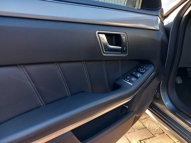 Mercedes-benz - e-klasse - 220 bt. amb. avant. - personenauto - afbeelding 23 van  25