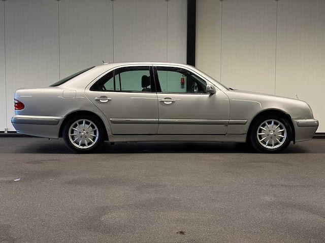 Mercedes-benz - e-klasse - 220 cdi avg.select 2001|77-tv-kg|iaw - afbeelding 5 van  13