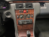 Mercedes-benz - e-klasse - 220 cdi avg.select 2001|77-tv-kg|iaw - afbeelding 18 van  20