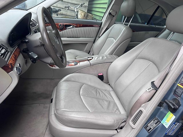 Mercedes-benz - e-klasse - 240 elegance 4-matic automaat- 97-jvp-2 - afbeelding 3 van  10