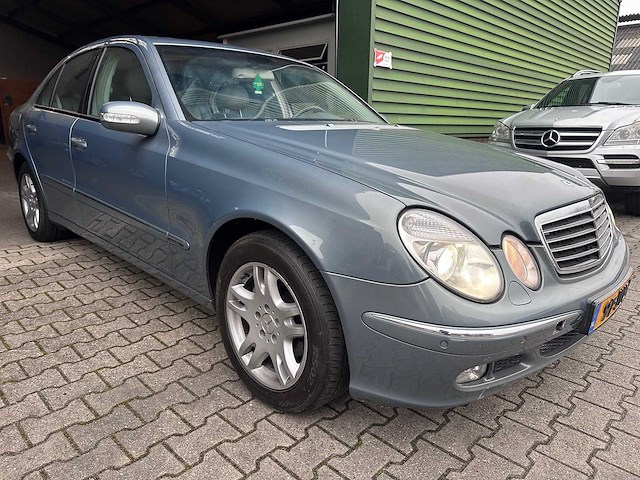Mercedes-benz - e-klasse - 240 elegance 4-matic automaat- 97-jvp-2 - afbeelding 7 van  10
