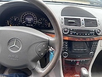 Mercedes-benz - e-klasse - 240 elegance 4-matic automaat- 97-jvp-2 - afbeelding 10 van  10