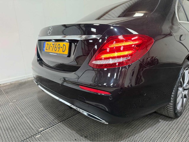 Mercedes-benz - e-klasse - 300 hybride diesel - business solution amg - personenauto - 2019 - afbeelding 3 van  33
