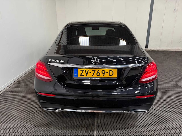 Mercedes-benz - e-klasse - 300 hybride diesel - business solution amg - personenauto - 2019 - afbeelding 32 van  33