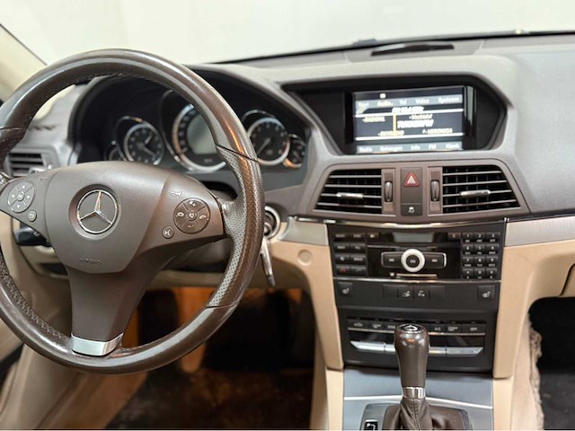 Mercedes-benz - e-klasse - e350 -coupé - personenauto - 2010 - afbeelding 2 van  26