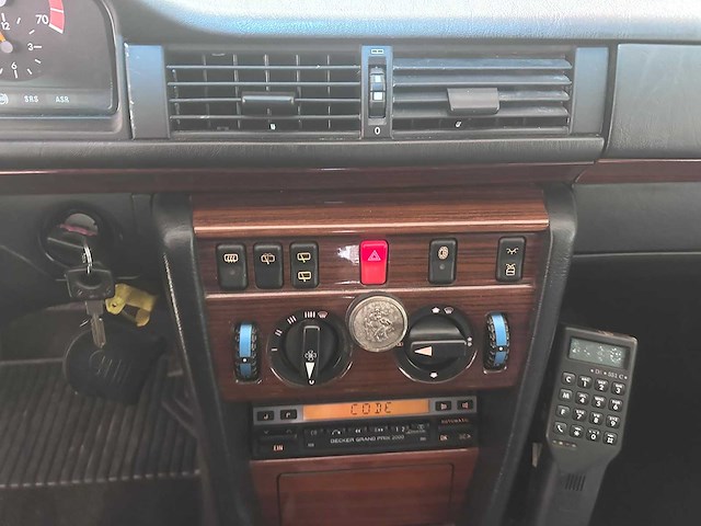 Mercedes benz - e klasse - w124 300te automaat- duitse papieren - afbeelding 1 van  8