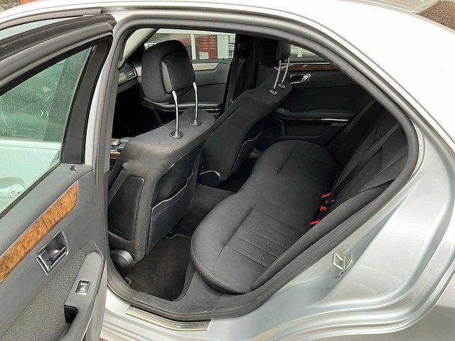 Mercedes-benz - e-klasse 350 cgi - personenauto - 2009 - afbeelding 3 van  28
