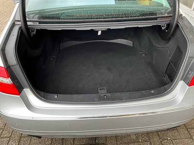 Mercedes-benz - e-klasse 350 cgi - personenauto - 2009 - afbeelding 15 van  28