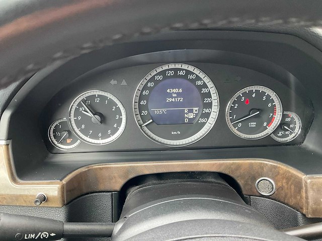 Mercedes-benz - e-klasse 350 cgi - personenauto - 2009 - afbeelding 6 van  23
