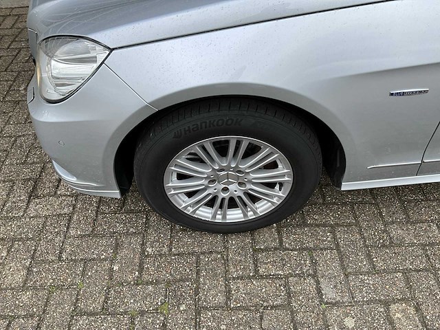 Mercedes-benz - e-klasse 350 cgi - personenauto - 2009 - afbeelding 14 van  23