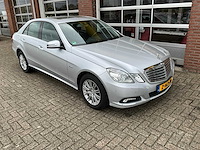 Mercedes-benz - e-klasse 350 cgi - personenauto - 2009 - afbeelding 8 van  23