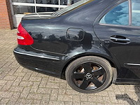 Mercedes-benz - e-klasse 500 - elegance -personenauto - 2002 - afbeelding 7 van  24