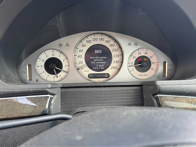 Mercedes-benz - e-klasse 500 - elegance -personenauto - 2002 - afbeelding 12 van  24