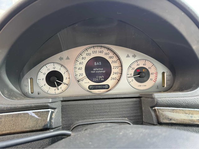 Mercedes-benz - e-klasse 500 - elegance -personenauto - 2002 - afbeelding 13 van  24