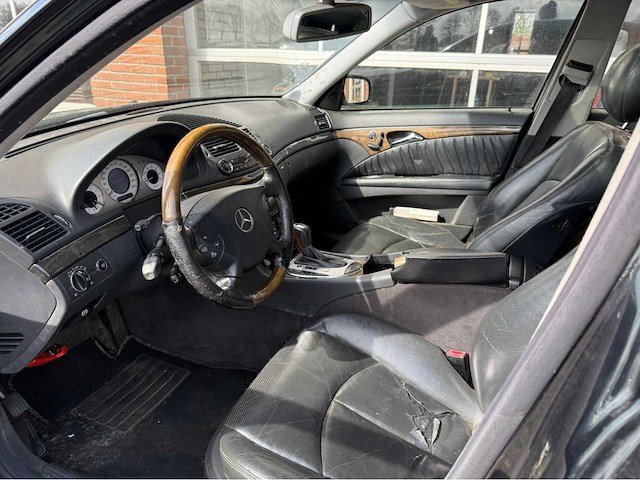 Mercedes-benz - e-klasse 500 - elegance -personenauto - 2002 - afbeelding 19 van  24