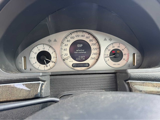 Mercedes-benz - e-klasse 500 - elegance -personenauto - 2002 - afbeelding 23 van  24