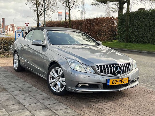 Mercedes-benz - e-klasse cabrio - 250 cgi avantgarde - 2011 - 87-pfj-1 - afbeelding 11 van  16