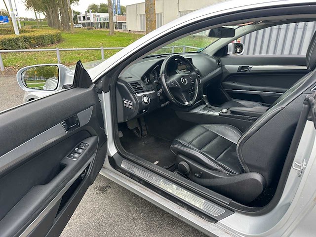 Mercedes-benz - e-klasse coupé - 250 cgi elegance - car - 2009 - afbeelding 21 van  25