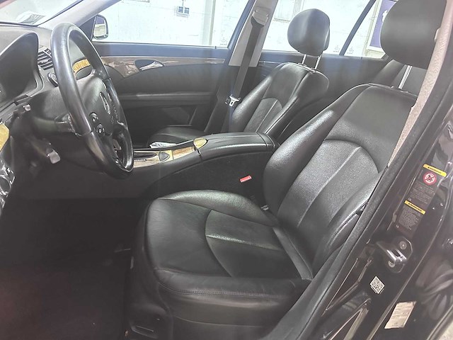 Mercedes-benz - e-klasse estate - 200 k. automaat classic - j-460-zn- 2007 - afbeelding 6 van  13