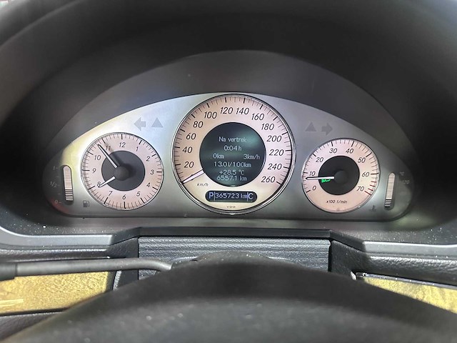 Mercedes-benz - e-klasse estate - 200 k. automaat classic - j-460-zn- 2007 - afbeelding 13 van  13