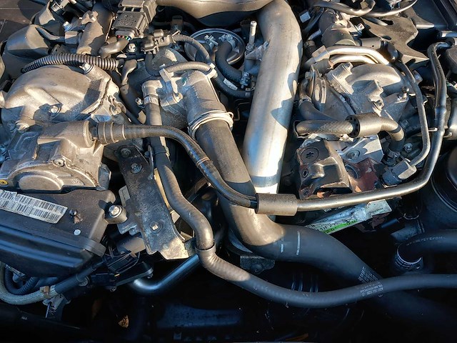 Mercedes-benz - e-klasse estate - 320 cdi avantgarde 4matic - personenauto - afbeelding 13 van  26