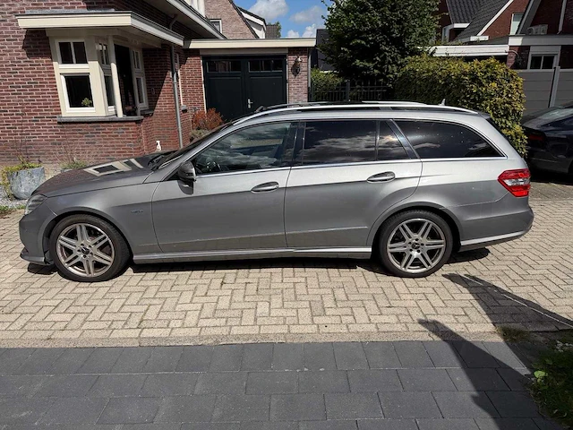 Mercedes-benz - e-klasse estate - automaat - 200 cgi avantgarde - car - 2010 - youngtimer - afbeelding 23 van  31