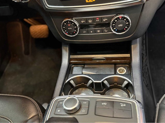 Mercedes-benz - gl 450 - 7 zitter - personenauto - 2013 - afbeelding 17 van  24