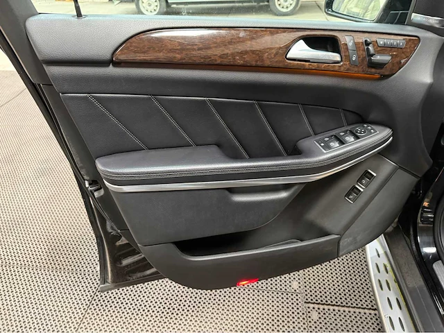Mercedes-benz - gl 450 - 7 zitter - personenauto - 2013 - afbeelding 13 van  31