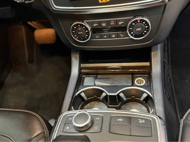 Mercedes-benz - gl 450 - 7 zitter - personenauto - 2013 - afbeelding 24 van  31